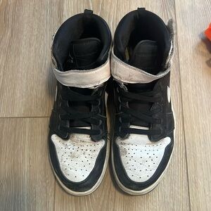 Jordan 1 fly-ease sz 10